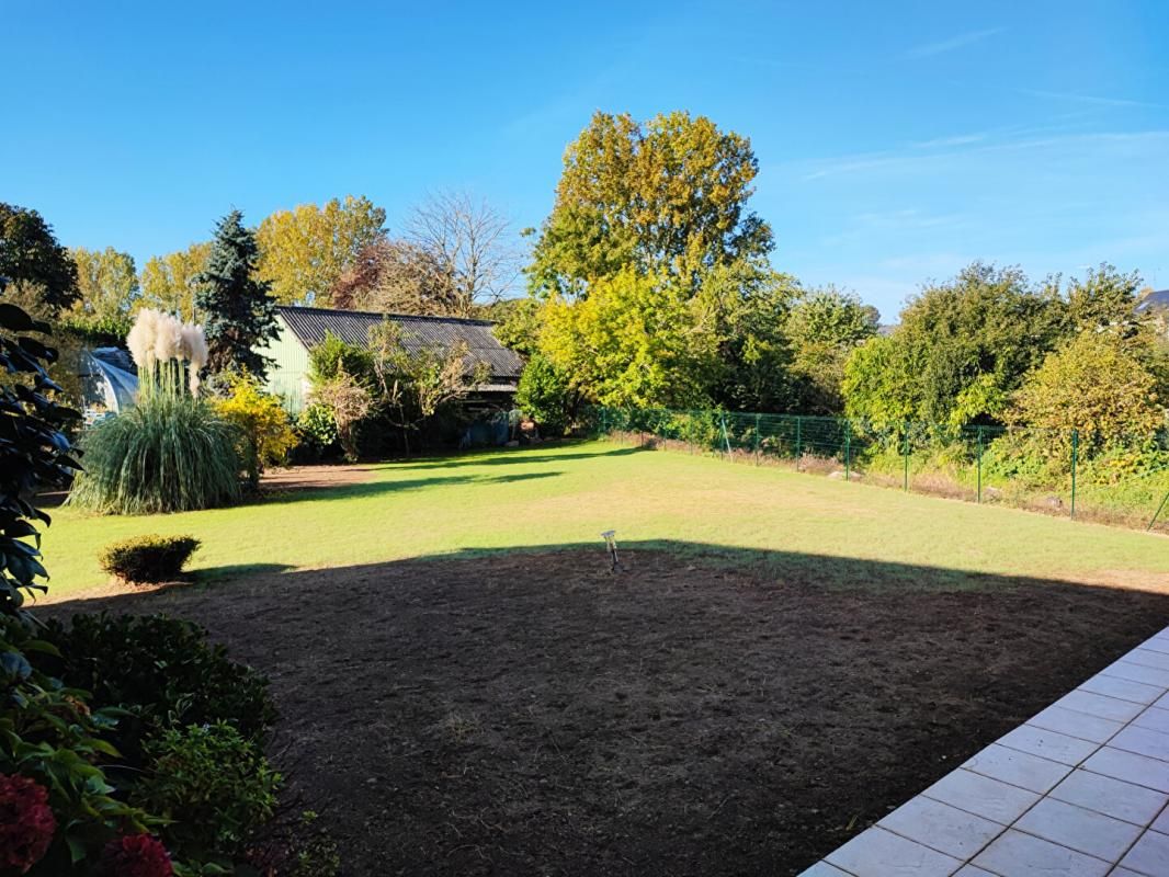 LA CHEZE Maison 7 pièce(s) 160 m2 4
