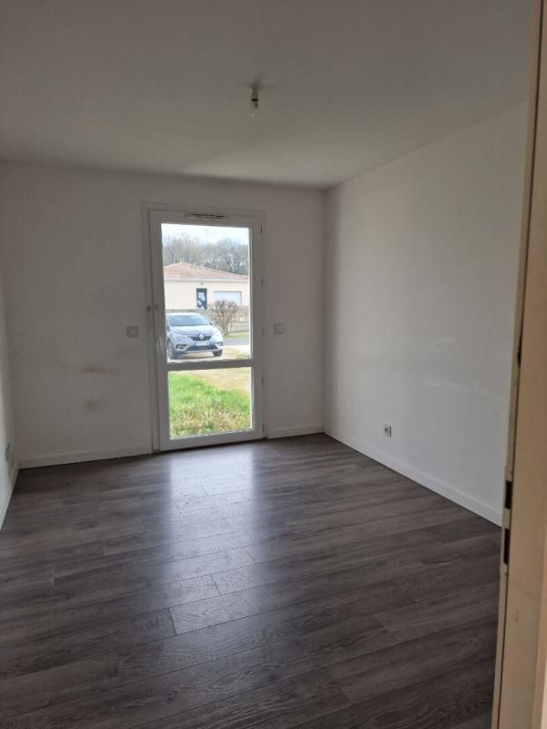 BREUILLET Maison Breuillet 4 pièces 81.15 m2 2