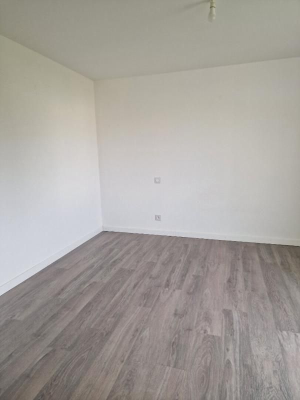 BREUILLET Maison Breuillet 4 pièces 81.15 m2 3