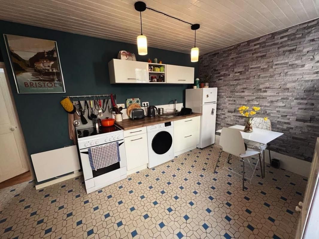 CORGNAC-SUR-L'ISLE Maison Corgnac Sur L Isle 4 pièce(s) 50 m2 2