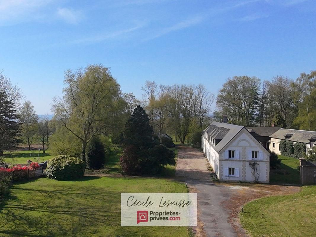 Caractère, beaux volumes et calme à Saint-Jean-De-Folleville