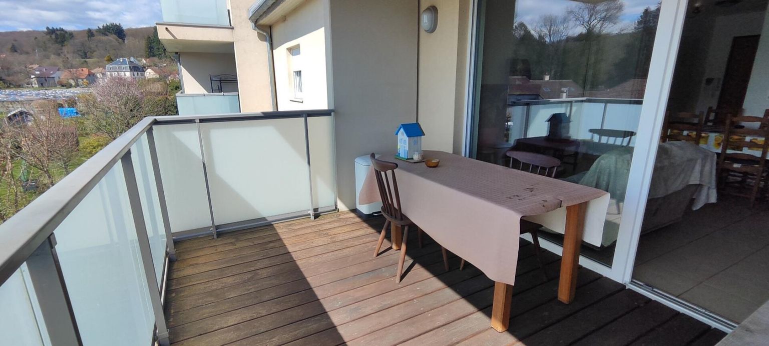 Rougemont Le Chateau 90110 Appartement 2 pièces 43 m2 avec terrasse et garage