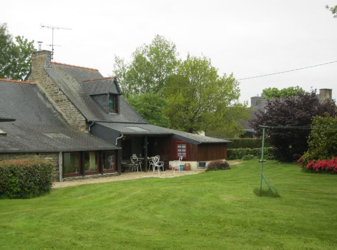 PAULE 22340 Paule longère familiale ou gîte 7 chambres terrain sans vis à vis de 4900 m² 3