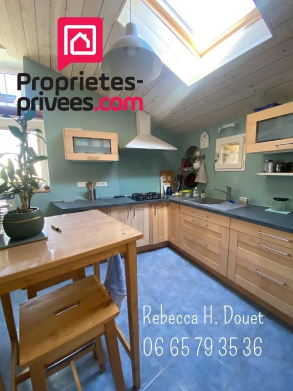 FEREL A vendre : Charmante maison en pierre à proximité de la mer ! 4
