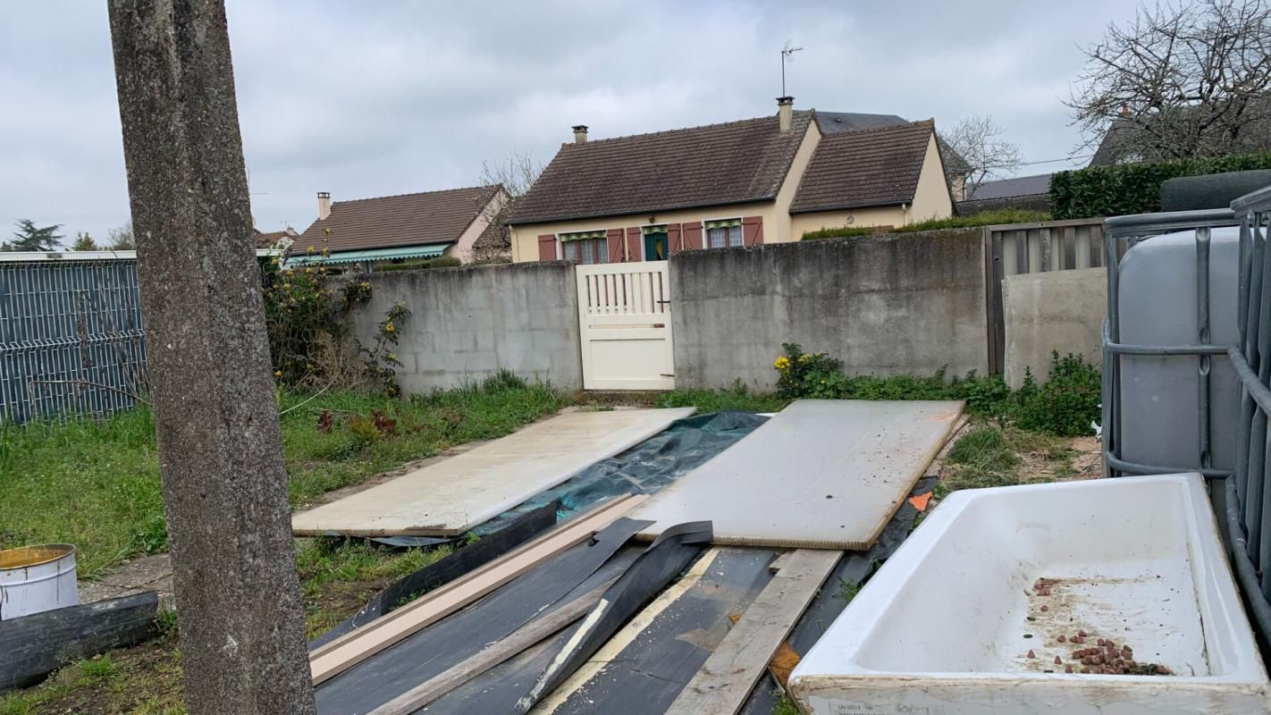 CHATELLERAULT Terrain à vendre ? Châtellerault ? 412 m², Clôturé, Garage et Proche de toutes les Commodités 2