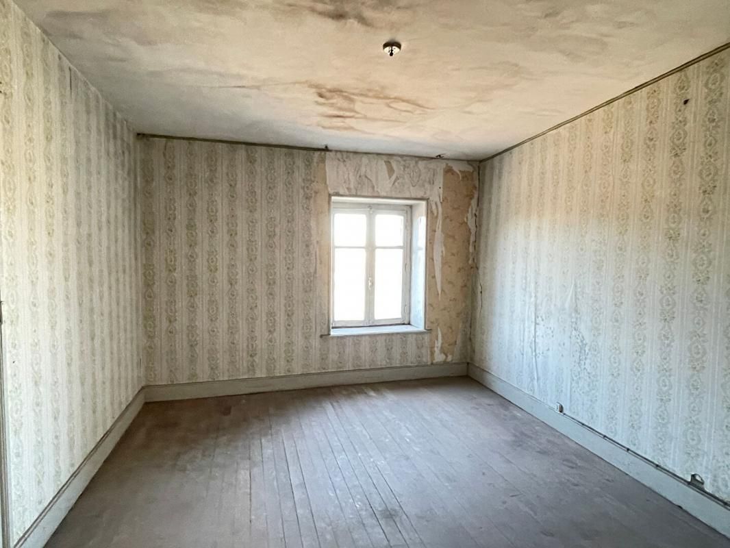 ESCLES Immeuble à réhabiliter 4