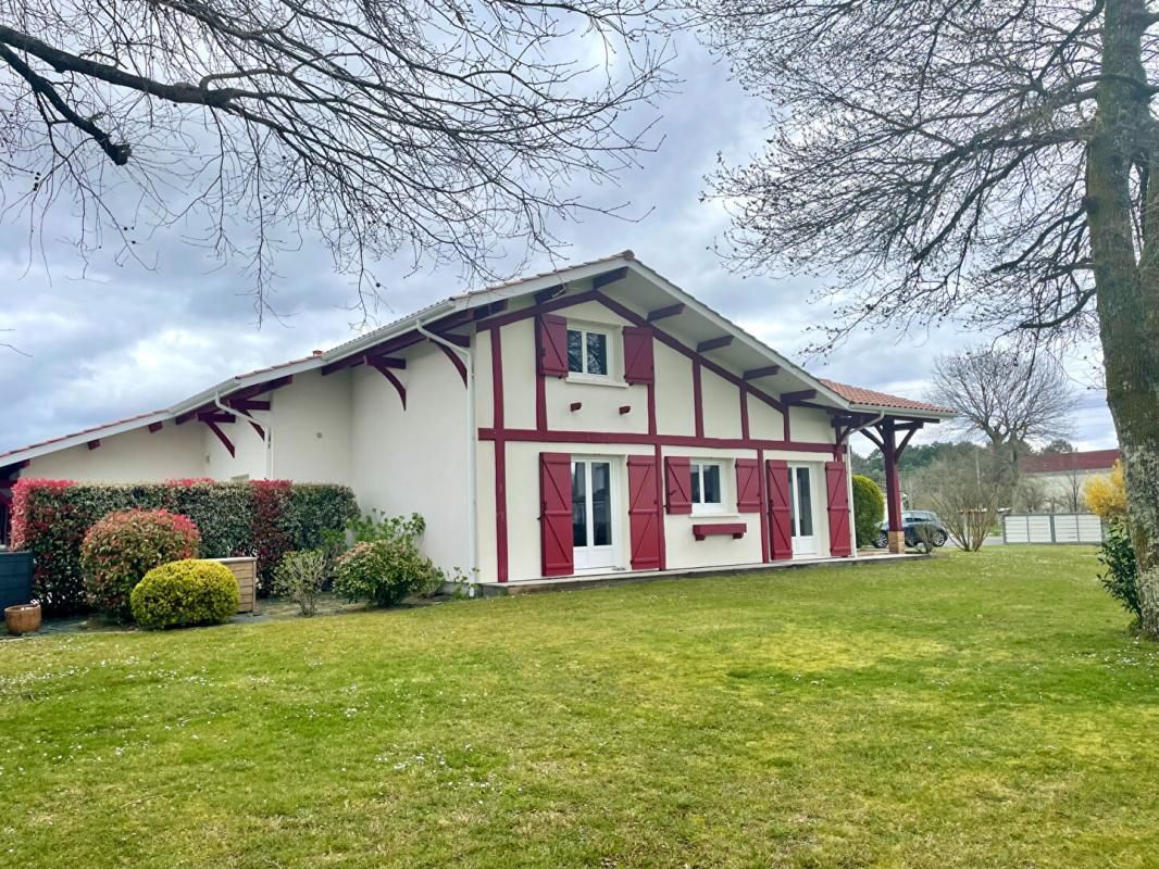 Maison Landaise Marcheprime 7 pièce(s)185 m2, terrain 2000 m2