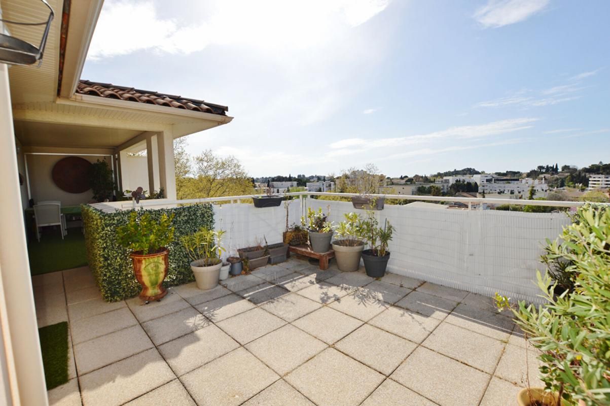 MONTPELLIER Appartement T4, dernier étage, terrasse, garage, piscine 2