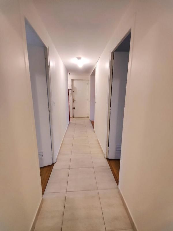 GRENOBLE Appartement Grenoble 4 pièces vue exceptionnelle + place de parking privative 3