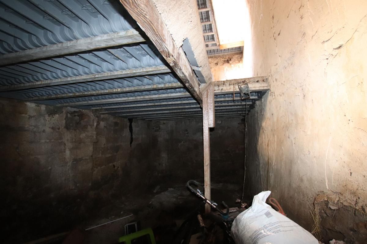 PéZENAS Maison de ville 110 M2 à réhabiliter 2
