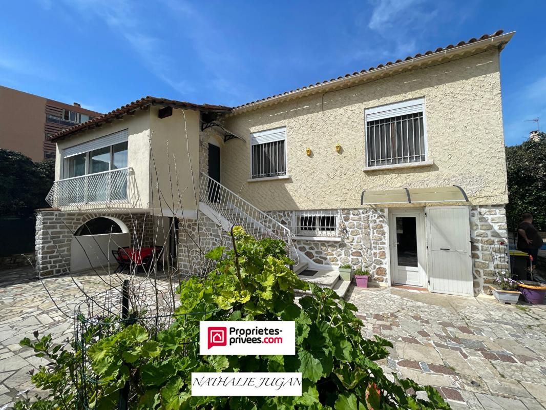 A vendre Maison La Valette Du Var 8 pièce(s) 186.58 m2 en 2 appartements, piscine - Terrain de 713 m2