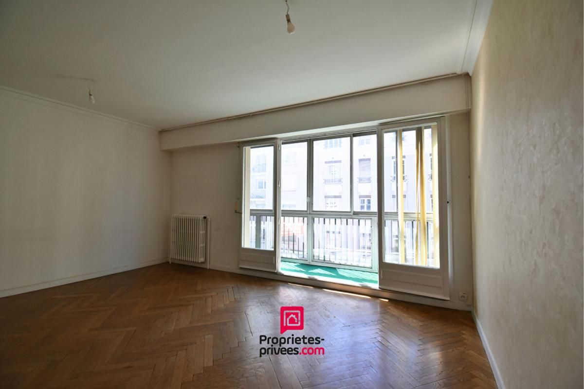 VILLEURBANNE T4 de 103m2 Grand potentiel à 5 min des Gratte-Ciel, Villeurbanne 2