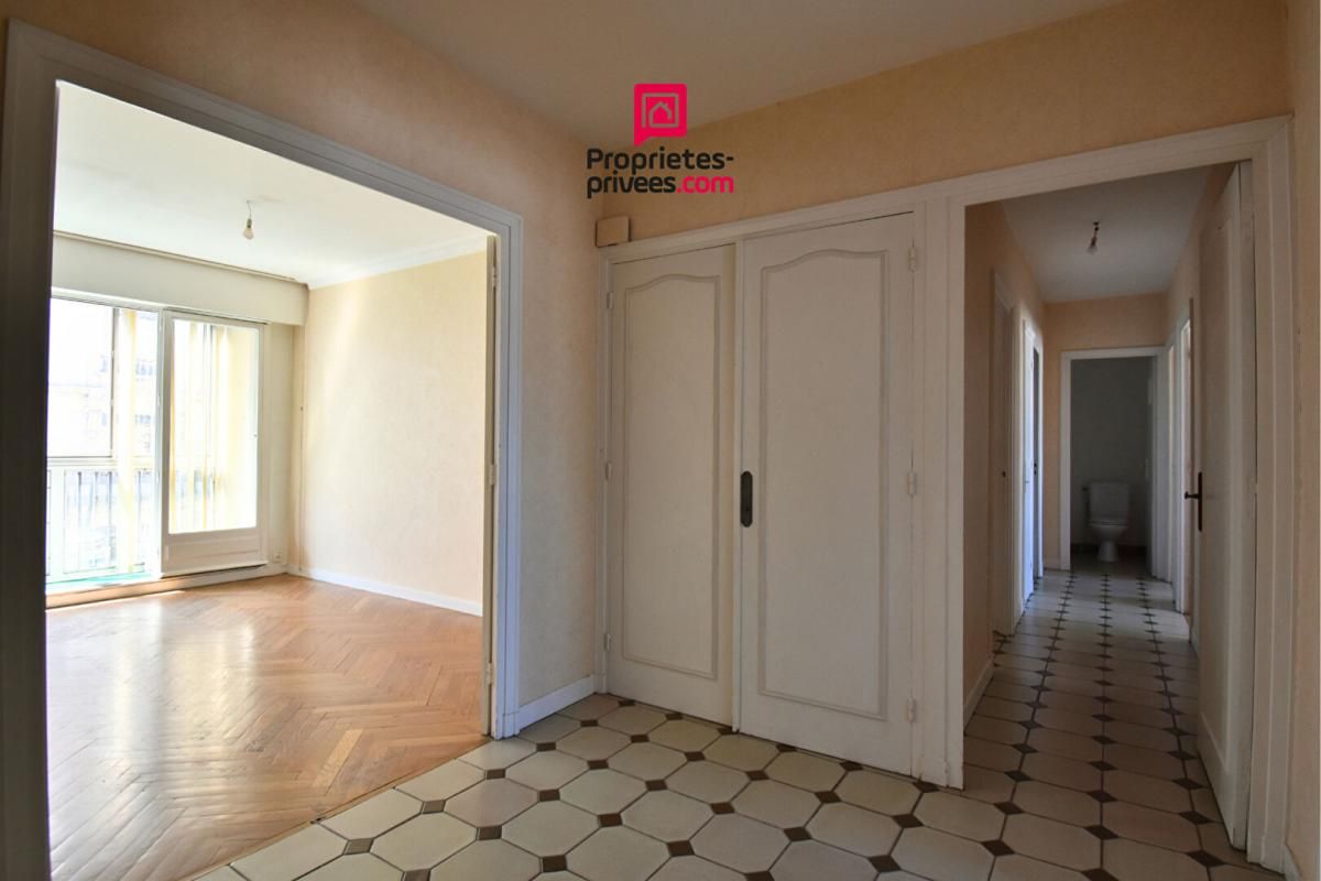 VILLEURBANNE T4 de 103m2 Grand potentiel à 5 min des Gratte-Ciel, Villeurbanne 4