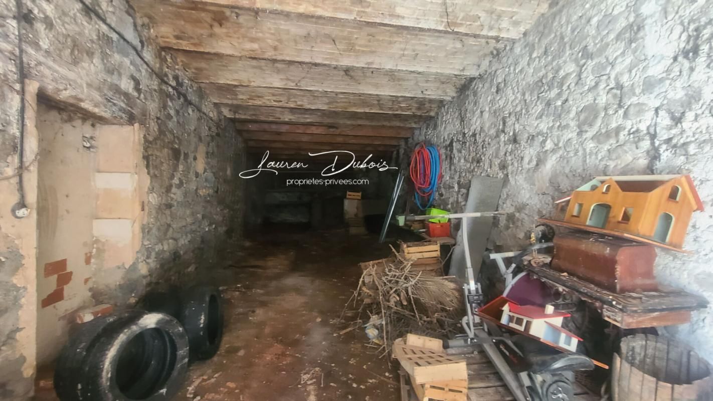 LA MOTTE-DU-CAIRE LA MOTTE DU CAIRE - Grange + abris 2