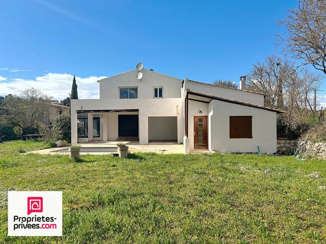 RIANS Rians Villa T5 piscine garage sur 1513 m² à pied du village 3