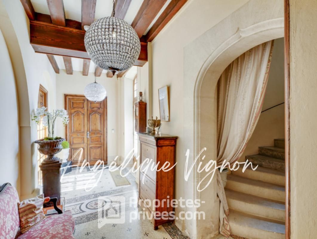 AVIGNON Appartement d'exception dans Château avec piscine 408 000 2