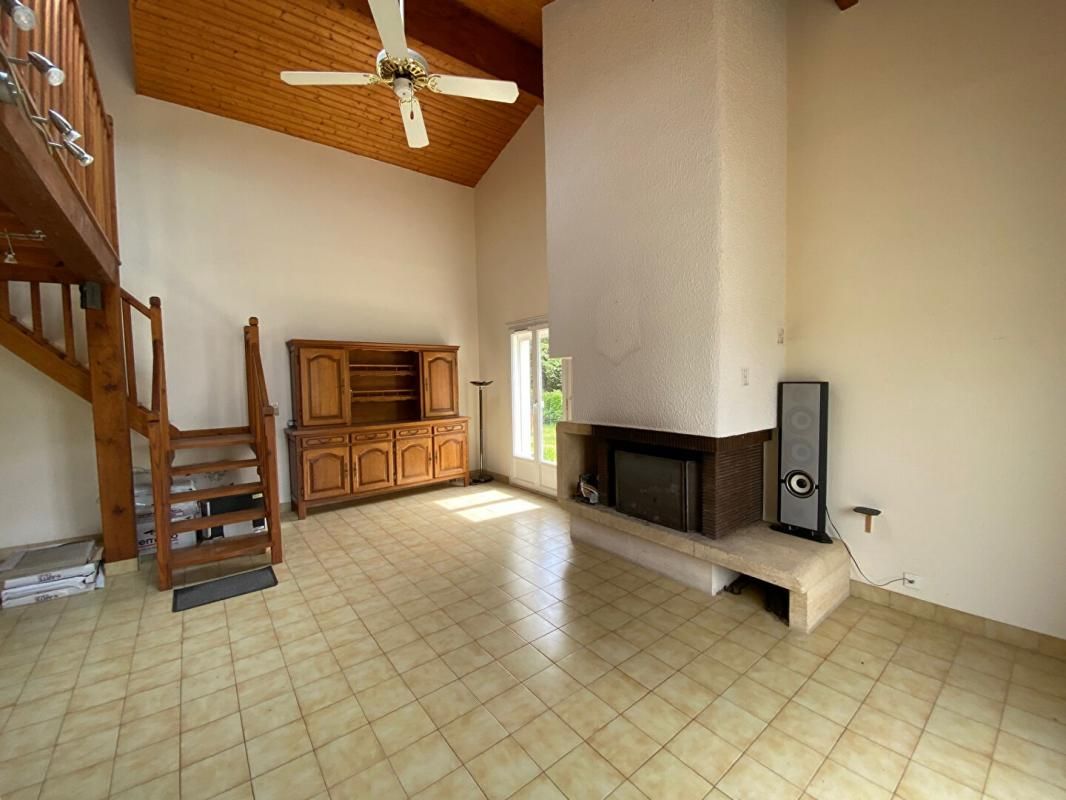 CHERMIGNAC EXCLUSIVITE Maison de 159 m2 6 pièces 3