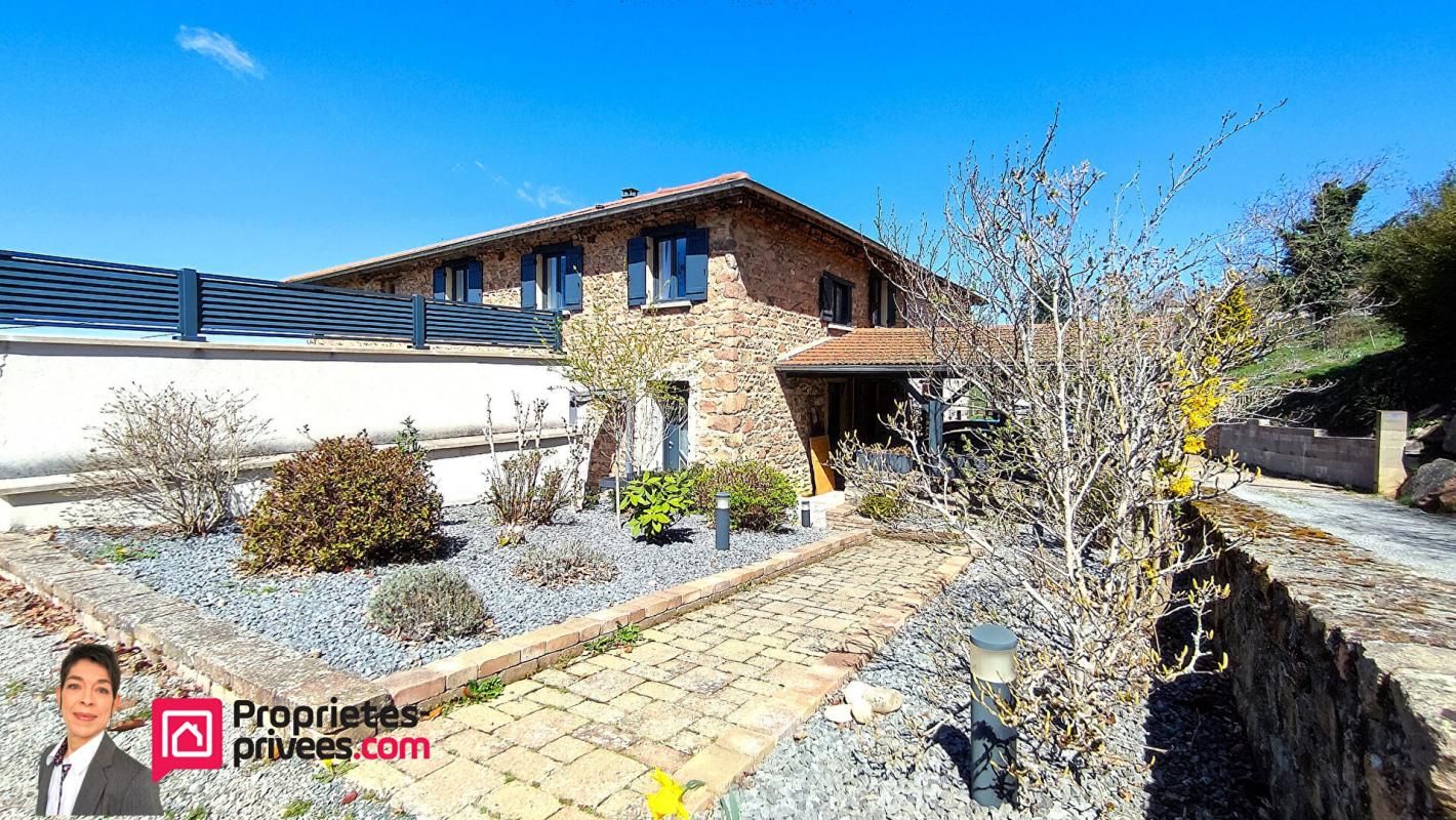 THIZY THIZY-LES-BOURGS (69240) Maison en pierre 171 m², 4 chambres, terrain 1500 m² 1