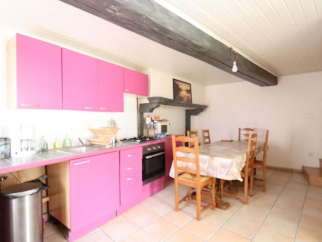 AUBUSSON-D'AUVERGNE Maison Aubusson D'Auvergne 4 pièce(s) 70 m2 3