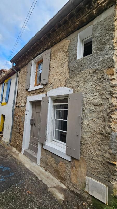 MAISON DE VILLAGE A RENOVER
