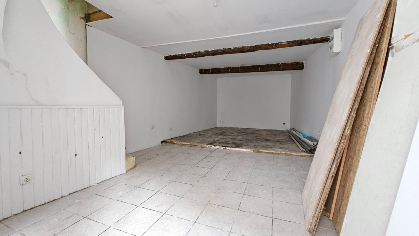 PUICHERIC MAISON DE VILLAGE A RENOVER 3