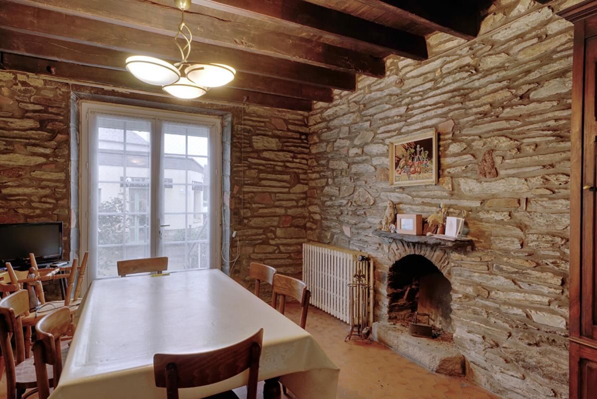 CARO Maison en pierre à Caro 120m2 à renover 3