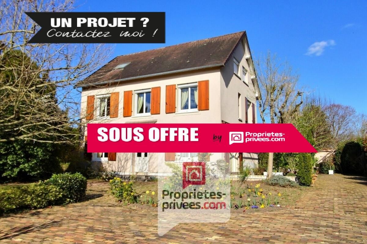 Secteur recherché d'AMILLY - Spacieuse MAISON d'environ 185 m2, 6 CHAMBRES, GARAGES, TERRAIN de 4328 m2
