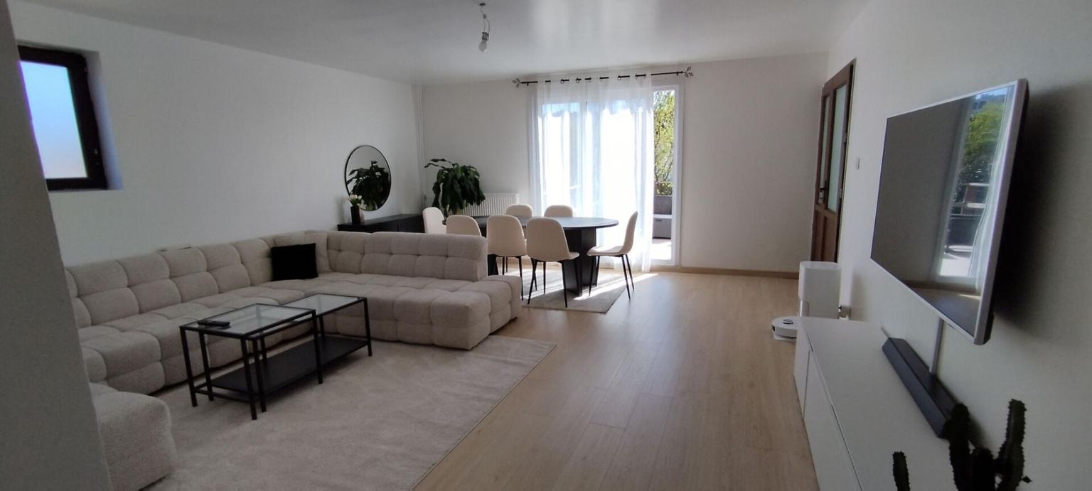 SPECIAL INVESTISSEUR - Immeuble Rénové à Vendre - Chelles - 3 APPARTEMENTS - Proche Centre Commercial Terre et Ciel -
