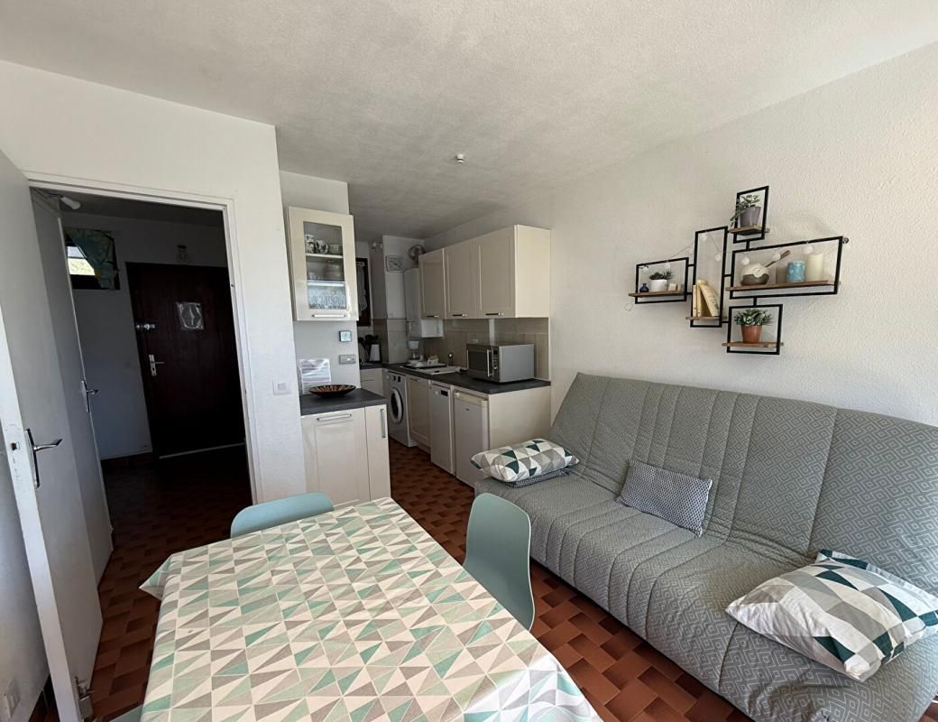 LA GRANDE-MOTTE STUDIO CABINE 4
