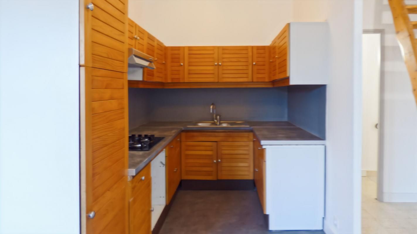VELLERON Appartement Velleron 5 pièce(s) 75 m2 130 000 3