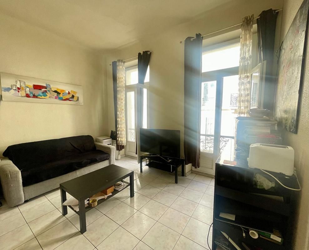 TOULON Investissement Locatif - Studio idéalement situé - Toulon (83000) 2