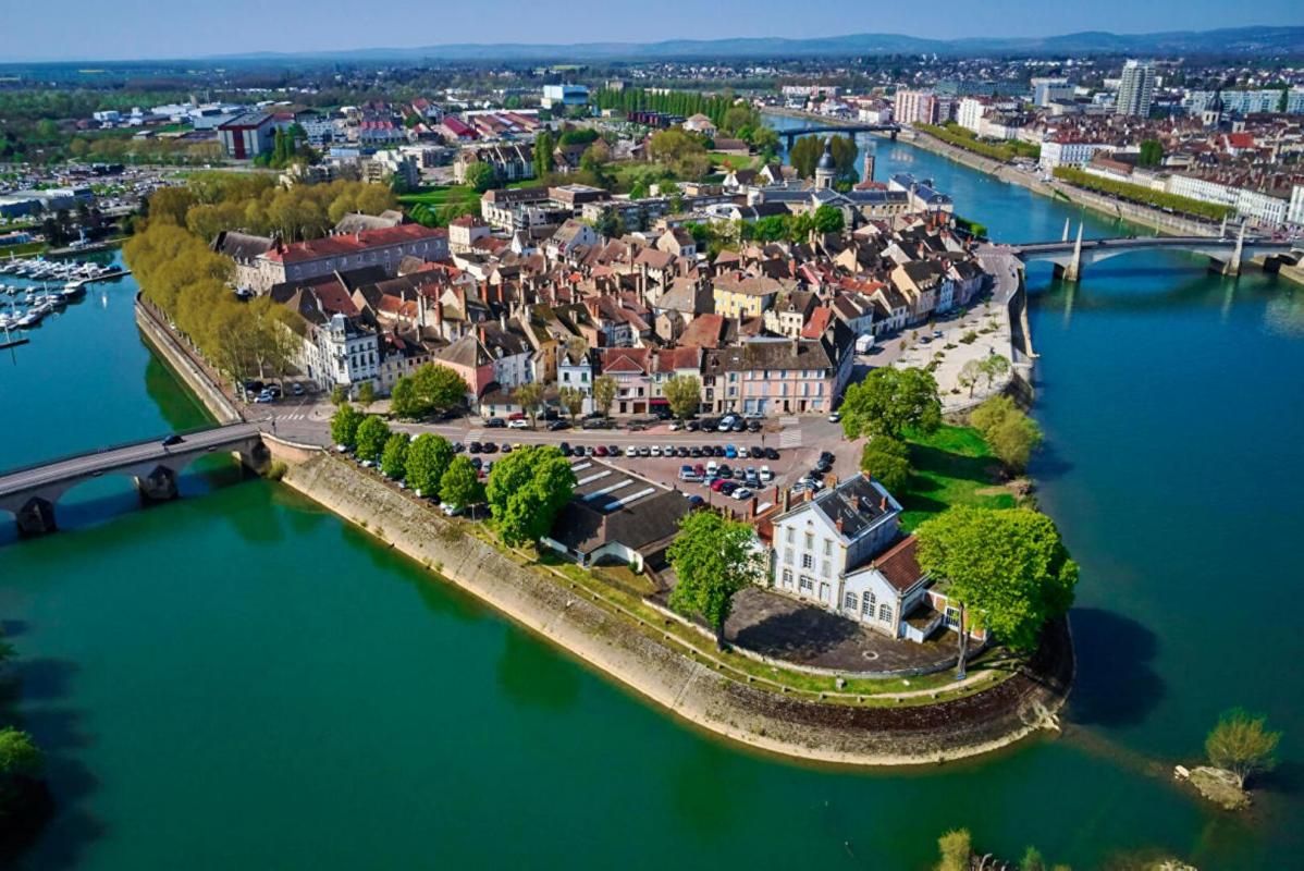 CHALON-SUR-SAONE 71100 CHALON SUR SAONE - Restaurant 50 Couverts, Terrasse 20 places 3