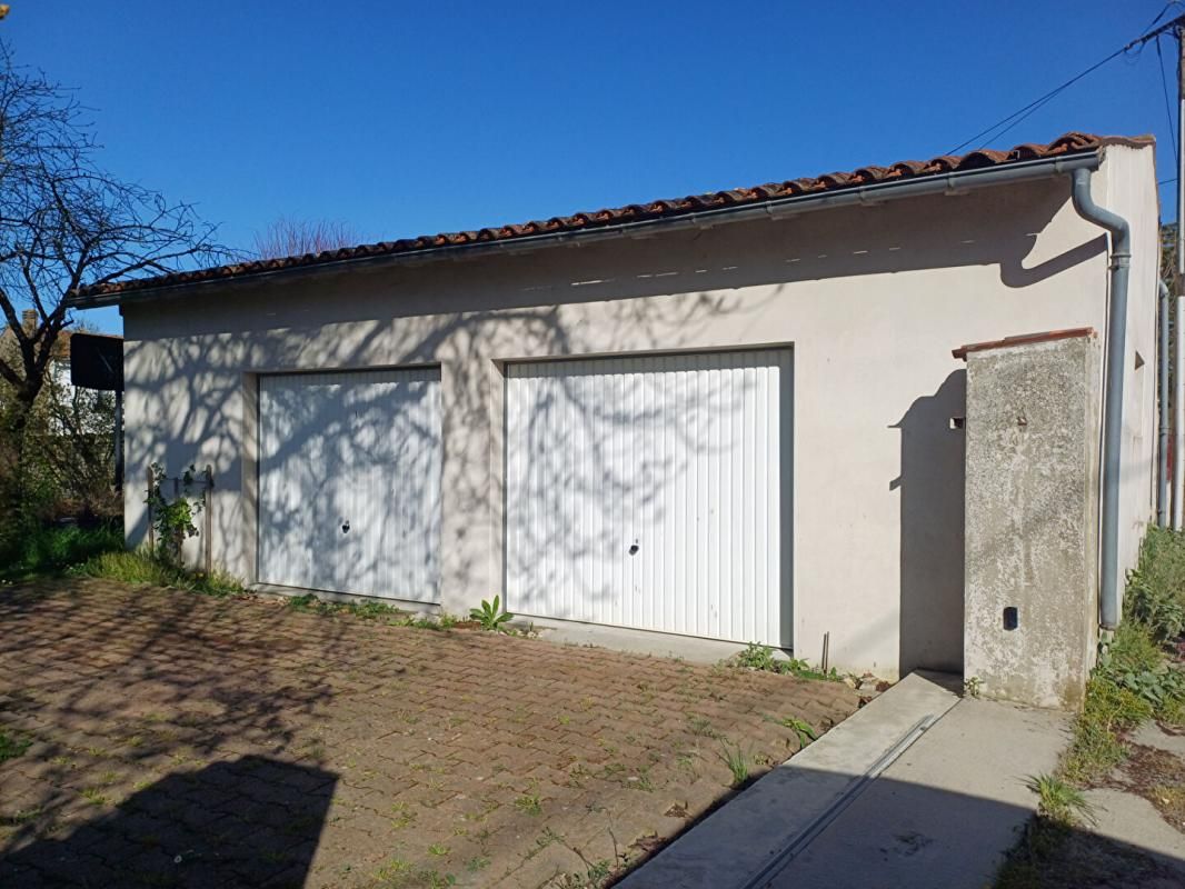 EPANNES EPANNES - maison ancienne rénovée 140m² 2