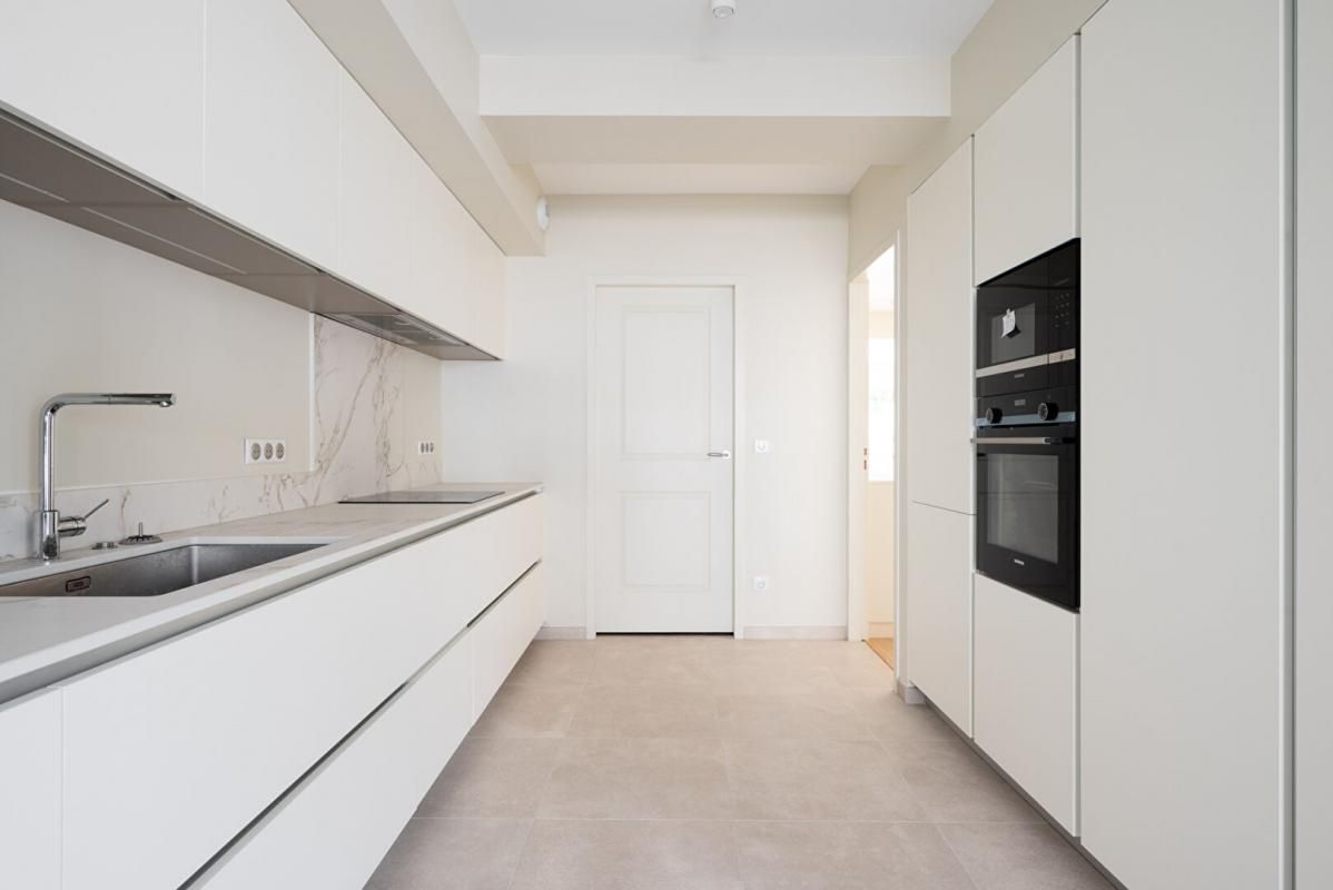 LE BOUSCAT APPARTEMENT PRESTIGE  FAMILIAL AVEC 4 CHAMBRES, TERRASSE,  JARDIN ET GARAGE 3