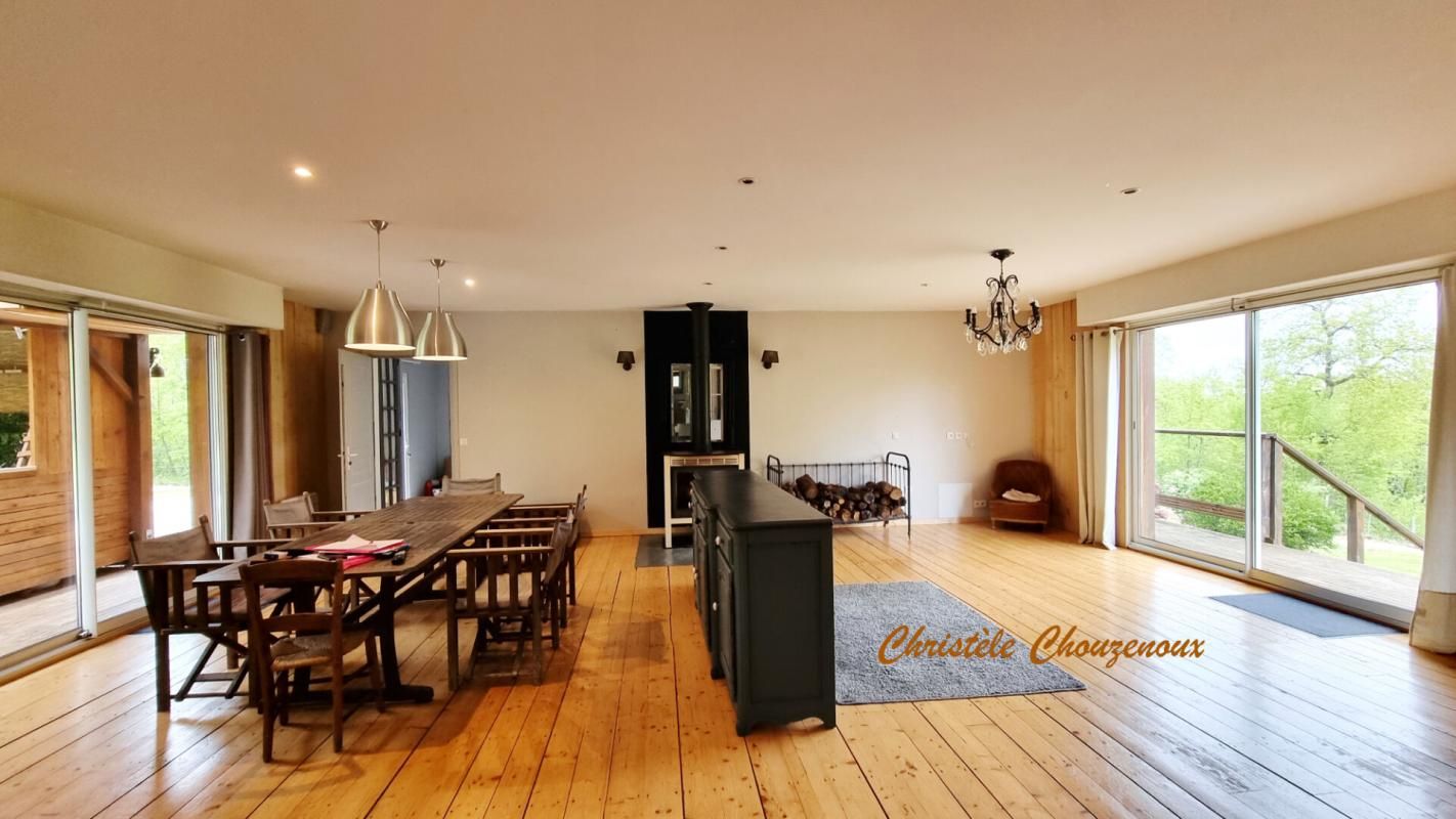 CHARTRIER-FERRIERE 19600 Chartrier Ferriere  : mison e plin pieds sur 3122m² 3