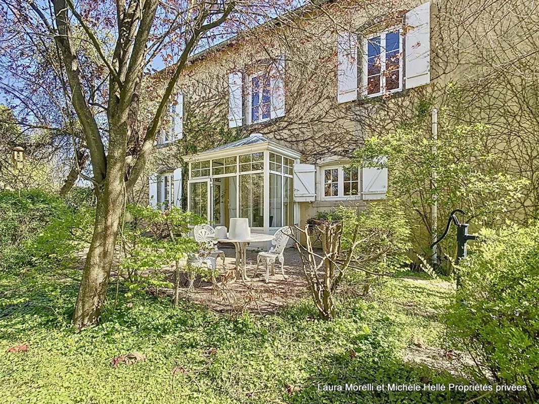 SECTEUR CHATEAU SALINS - Propriété de loisirs 300 m², Gites, Chambres d'hôtes