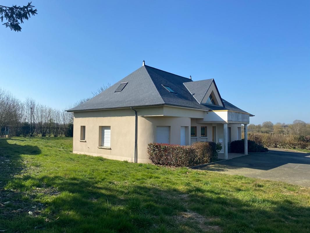 Maison Bierne 10 pièce(s) 242 m2