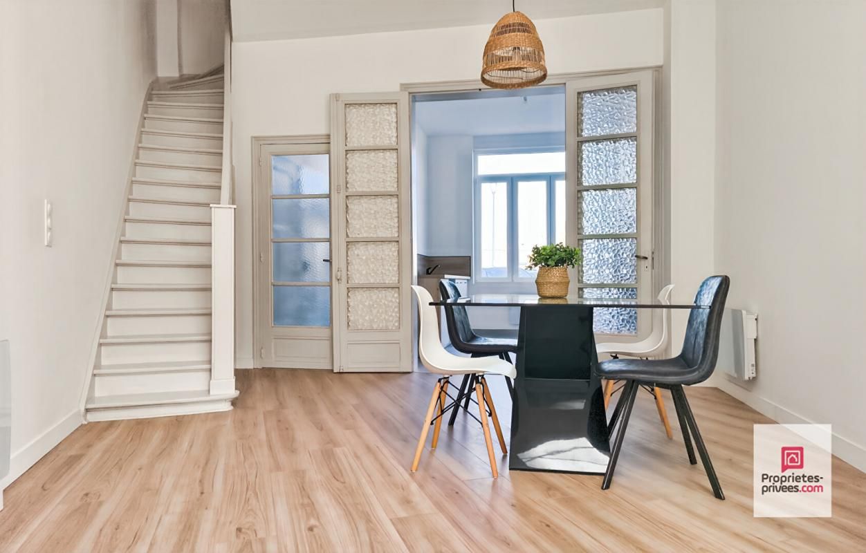 WASQUEHAL secteur Gare, maison de 110 m2 entièrement rénovée, avec 4 chambres, extérieur