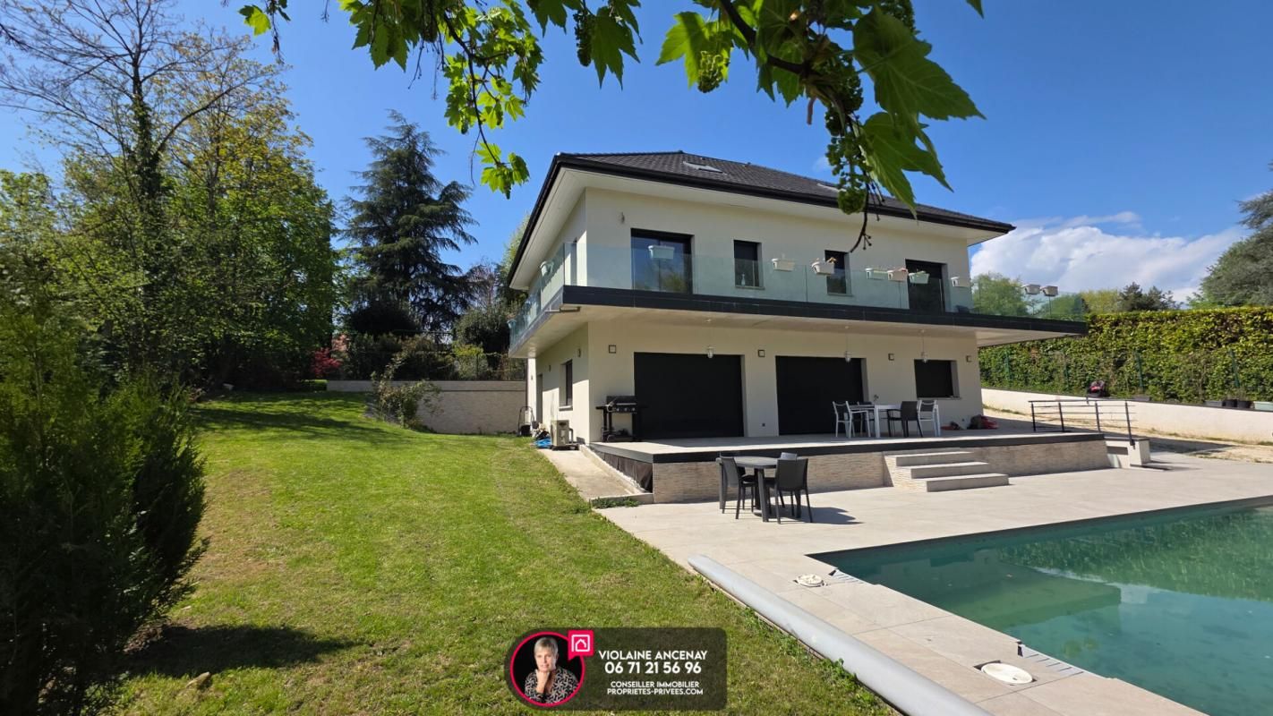 Villa contemporaine avec vue, à deux pas du centre de Chambéry