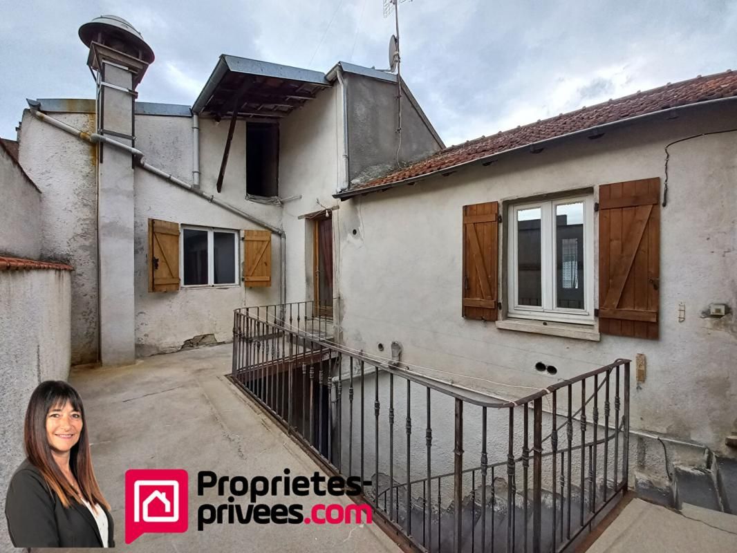 ROANNE Immeuble Roanne 10 pièce(s) 200 m2 3