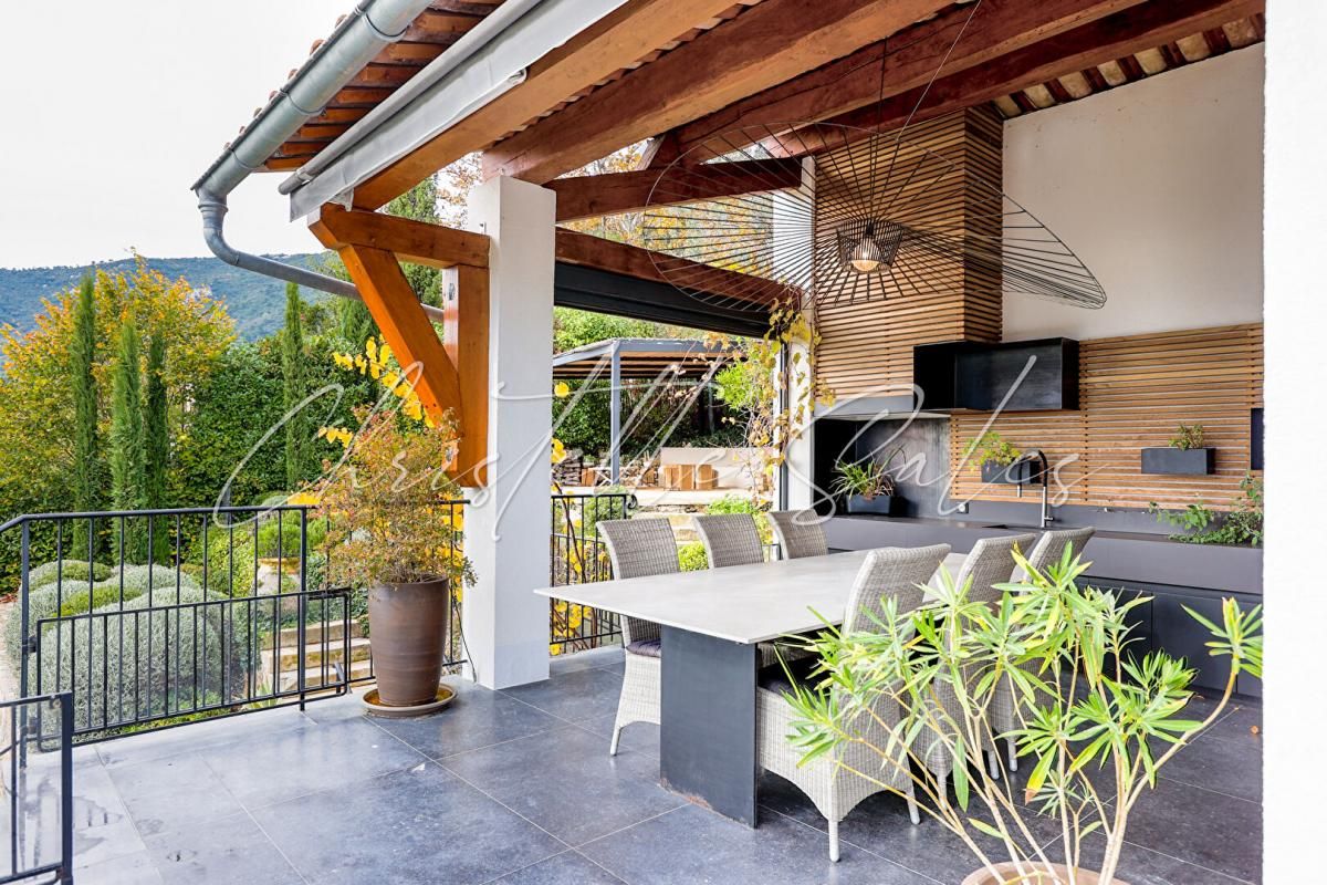 FAYENCE villa de prestige 10 pièce(s) 400 m2 3