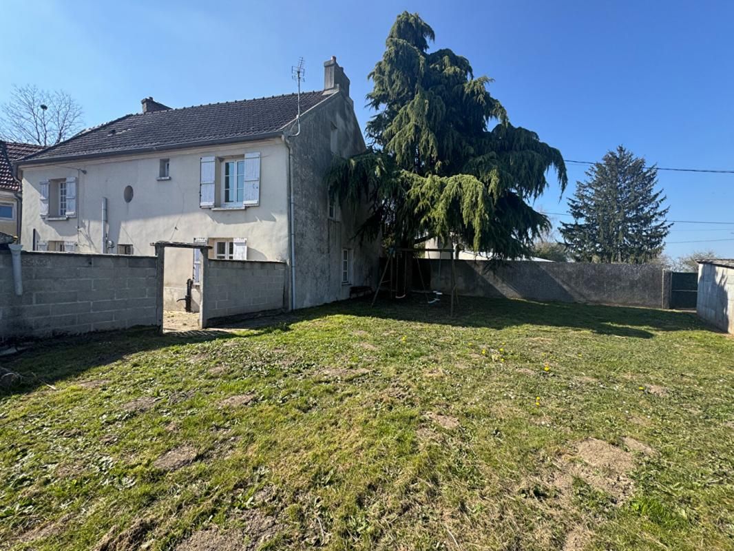 MEAUX Maison May En Multien 8 pièce(s) 130 m2 2