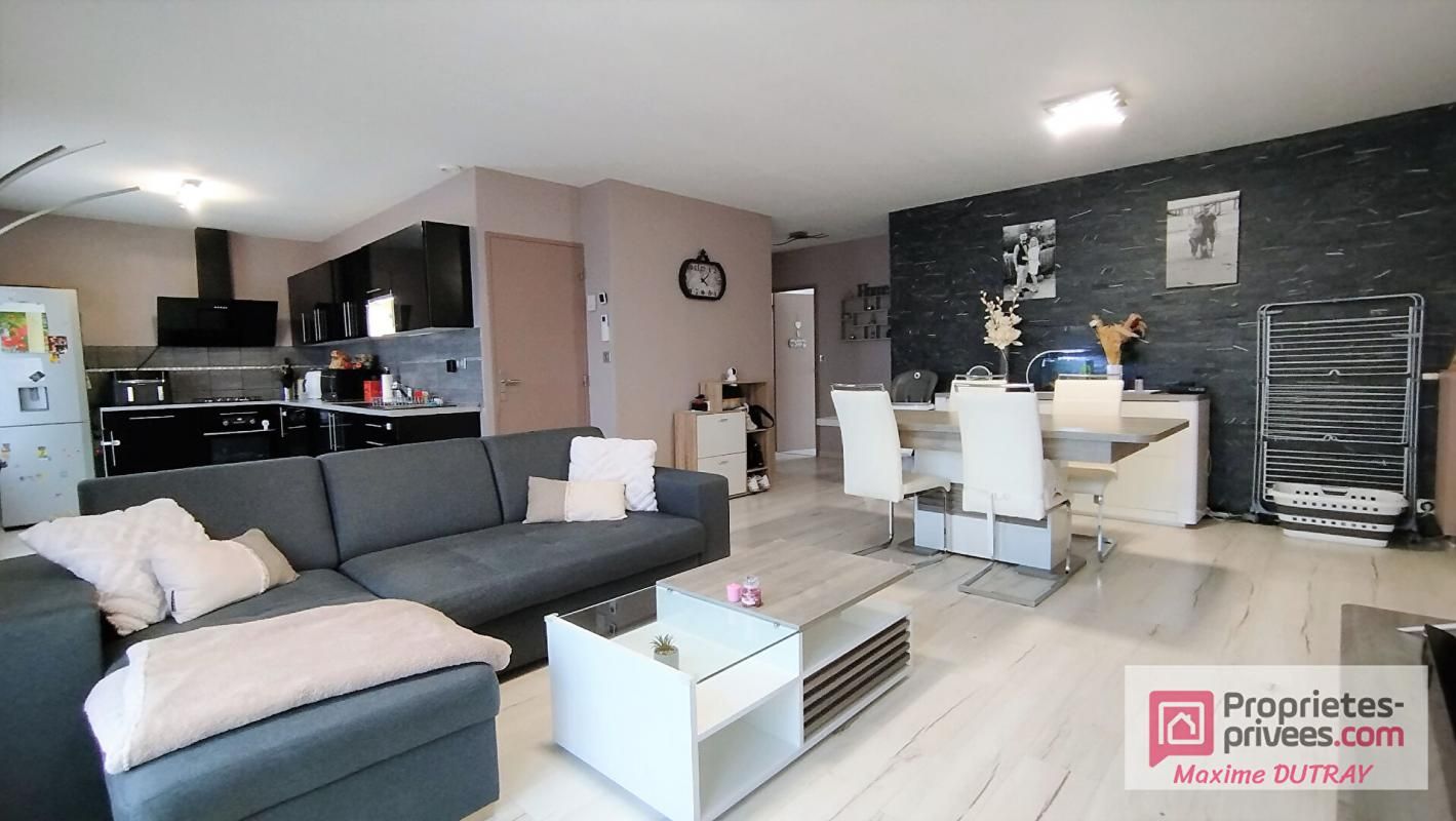 CHATEAU-RENAULT Maison 4 Pièces 81m² 3