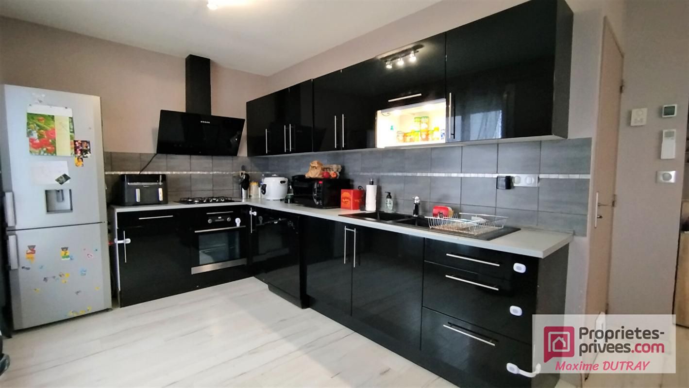 CHATEAU-RENAULT Maison 4 Pièces 81m² 4