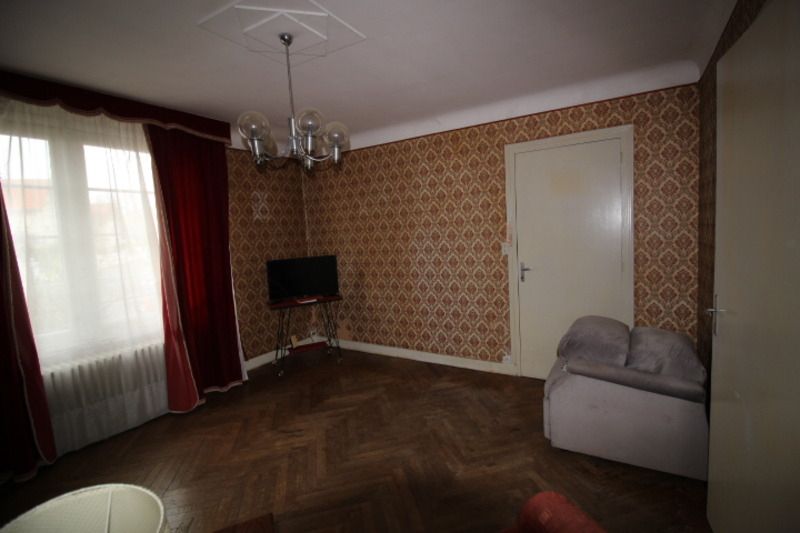 CHATELLERAULT Maison Chatellerault 8 pièce(s) 89.70 m2 4