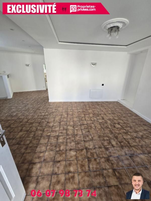 MARLE Immeuble Marle 2 appartements ! 3