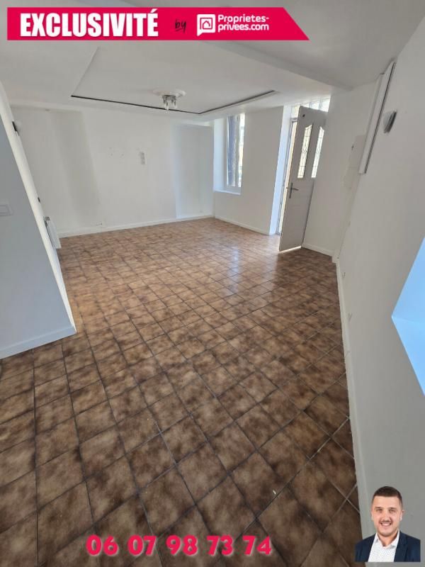 MARLE Immeuble Marle 2 appartements ! 4