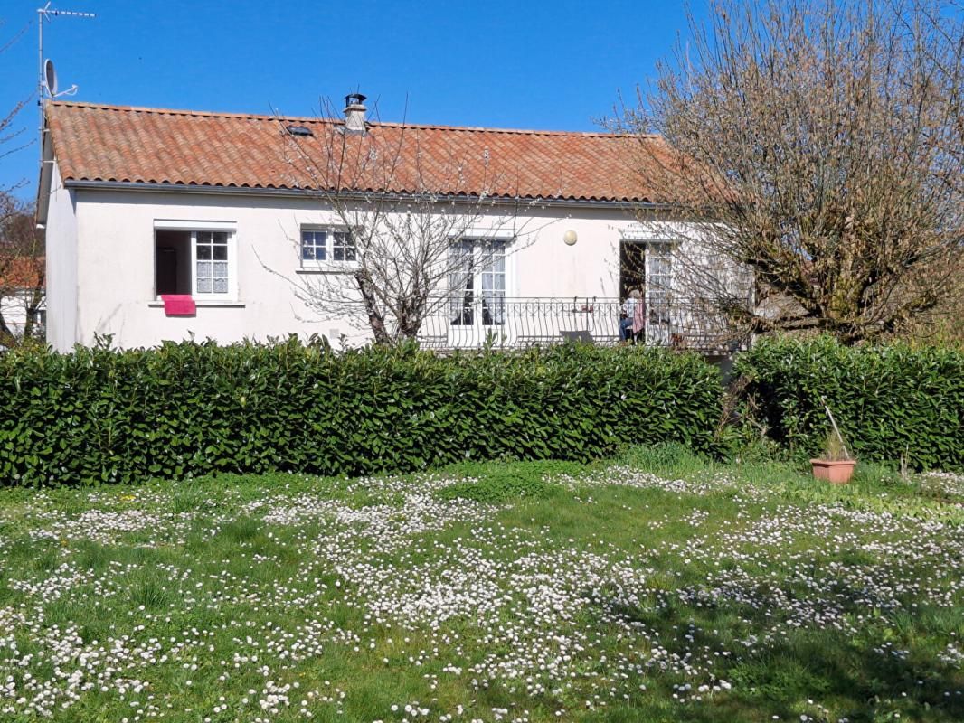 MOUILLERON-EN-PAREDS Maison Mouilleron Saint Germain 4 pièce(s) 98 m2 2