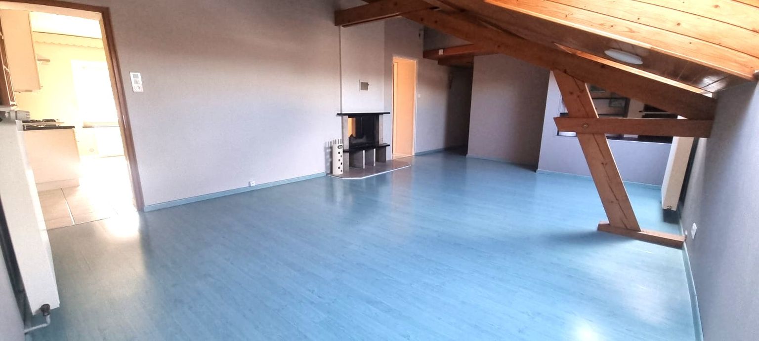 BETHONCOURT Appartement  T4/T5 - AVEC GARAGE ET COUR - CLASSE C 3