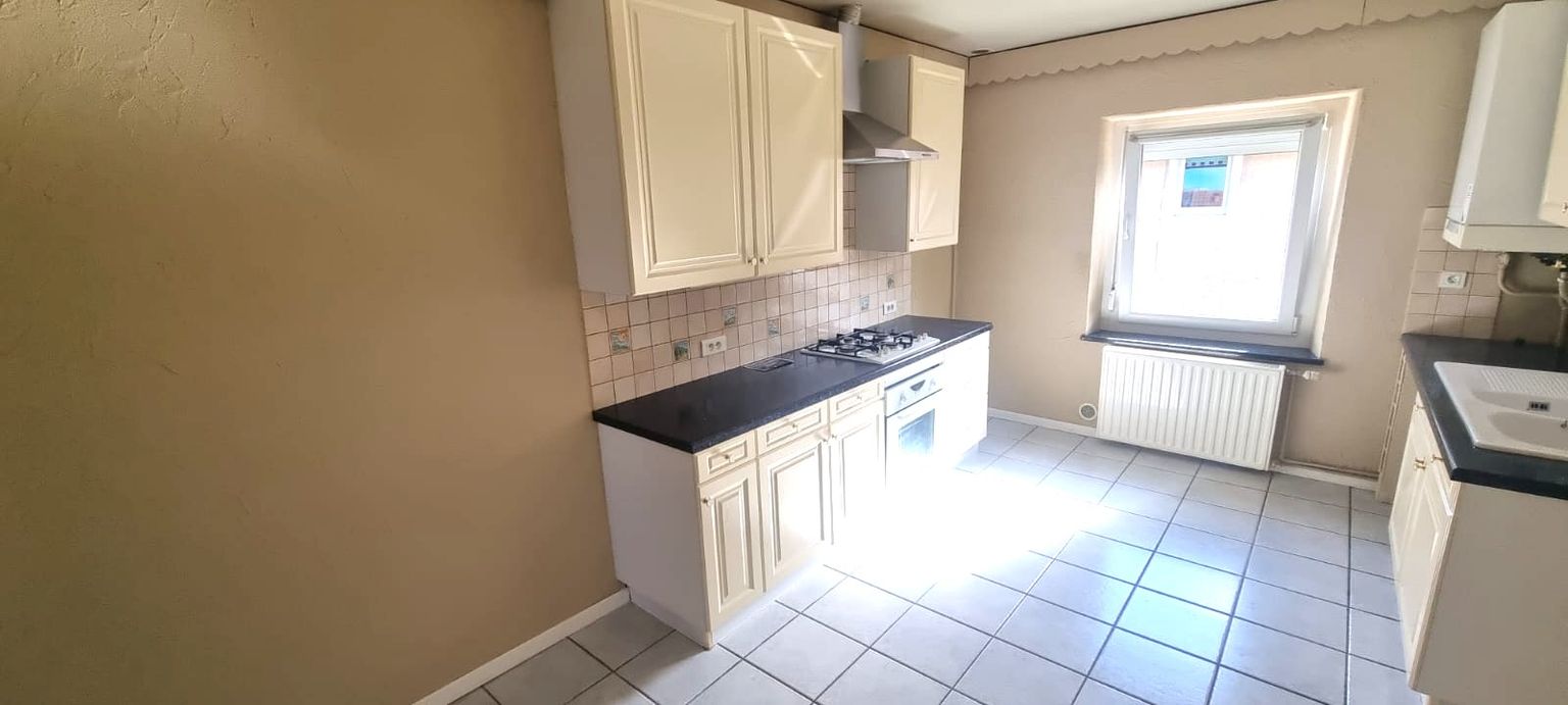 BETHONCOURT Appartement  T4/T5 - AVEC GARAGE ET COUR - CLASSE C 4
